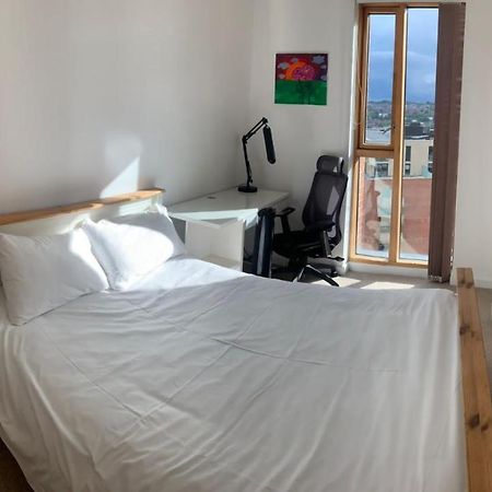 2 Bed Apartment In Granary Wharf Leeds Leeds  Esterno foto
