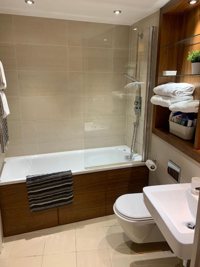 2 Bed Apartment In Granary Wharf Leeds Leeds  Esterno foto