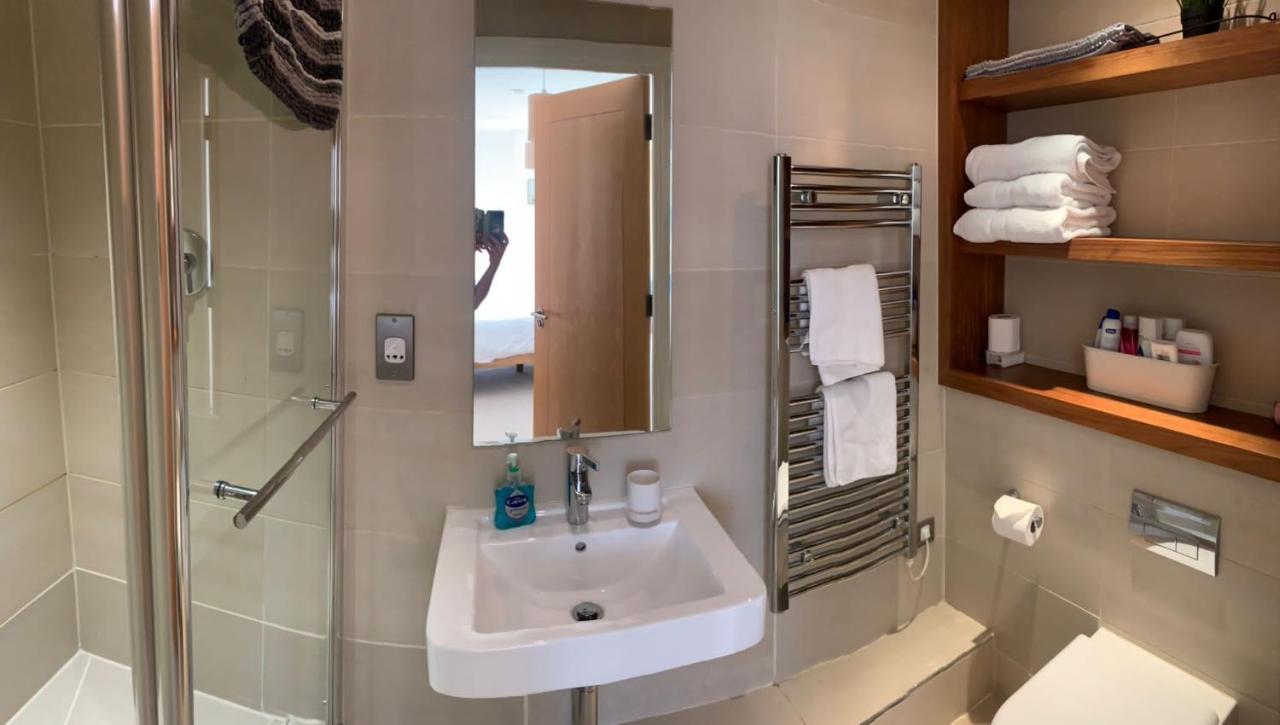 2 Bed Apartment In Granary Wharf Leeds Leeds  Esterno foto